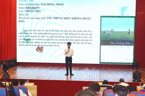 SV Trường ĐH Cửu Long hào hứng 'Trưởng thành cùng sách'