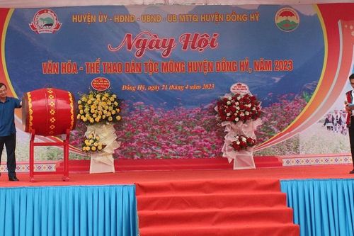 Khai mạc Ngày hội văn hóa, thể thao dân tộc Mông năm 2023