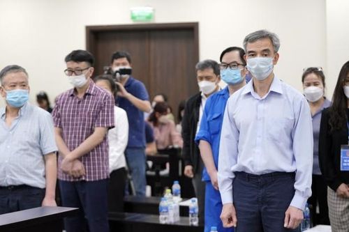 Nguyên Giám đốc Bệnh viện Tim Hà Nội Nguyễn Quang Tuấn bị phạt 3 năm tù