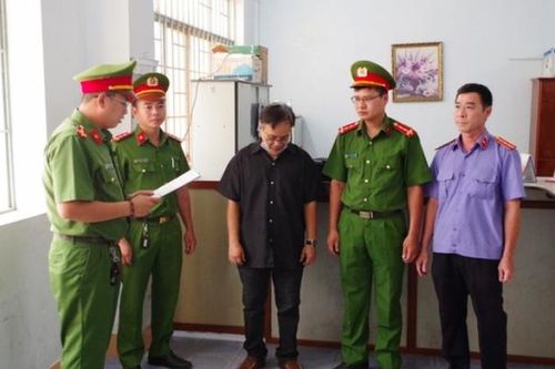 'Rút ruột' tiền học phí của học sinh, kế toán trưởng trung tâm giáo dục thường xuyên tỉnh Ninh Thuận bị bắt