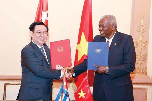 Xác định tầm quan trọng của quan hệ nghị viện trong quan hệ hai nước Việt Nam - Cuba