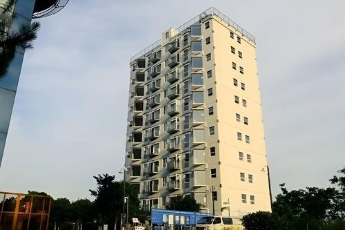Tòa nhà 10 tầng được xây thần tốc trong vòng 28 tiếng