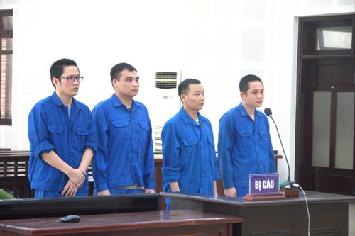 Móc nối, 'điều chuyến' chở người Trung Quốc nhập cảnh trái phép