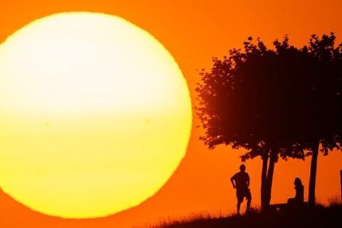 Những vùng đất 'hoàng hôn không chạm tới' trên thế giới