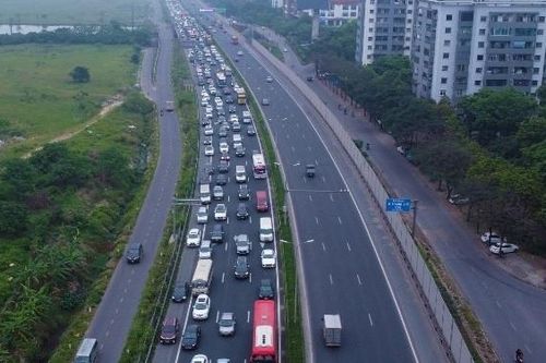Nghỉ lễ dịp 30/4 - 1/5: Cân nhắc đi chơi xa, rời Hà Nội sớm để tránh tắc đường