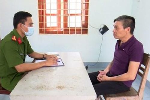 Khởi tố, bắt giam đối tượng điều khiển xe ôtô kéo lê người khác dưới gầm xe