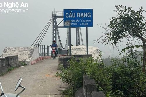 Phát hiện thi thể người đàn ông dưới chân cầu Rạng