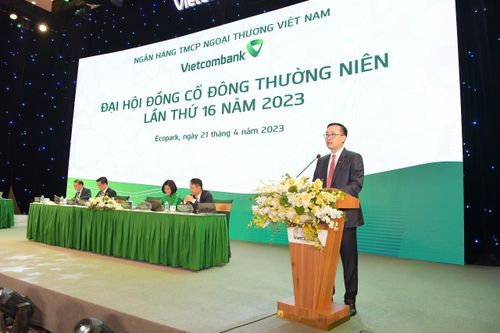 Vietcombank lên kế hoạch tăng vốn khủng và nhận chuyển giao ngân hàng