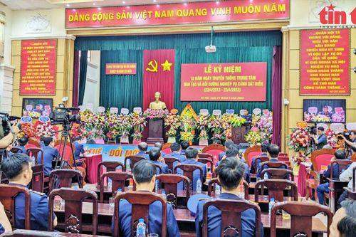 Lễ kỷ niệm 10 năm Trung tâm đào tạo và bồi dưỡng nghiệp vụ Cảnh sát biển: Nơi ươm trồng tình yêu với Biển