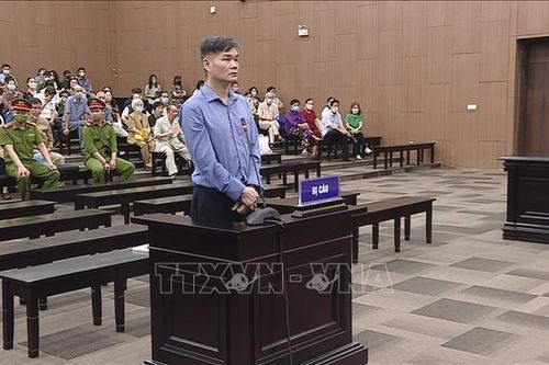 'Tiến sĩ dạy làm giàu' tiếp tục bị đề nghị phạt tù chung thân