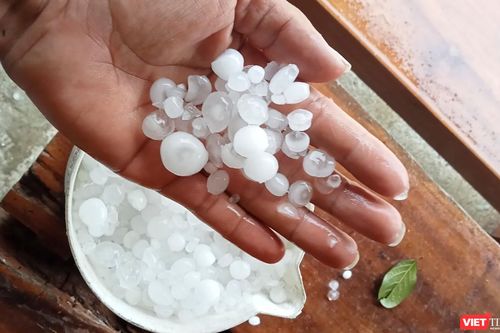 Quảng Nam: TP Tam Kỳ hứng trận mưa đá sau cơn nắng nóng gần 40 độ