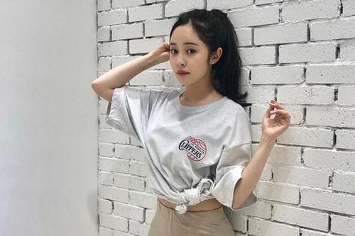 Bài tập dựa tường 4 động tác, giúp bạn không cần ra phòng tập mà vẫn giảm câm