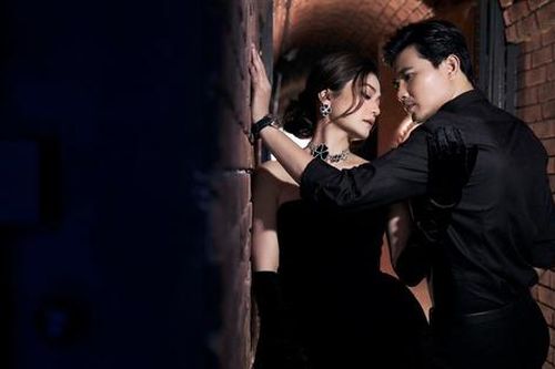 Bất ngờ với hình ảnh 'lột xác' của vợ chồng Công - Phương phim 'Gia đình mình vui bất thình lình'