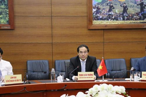 Chủ tịch UBND tỉnh Trịnh Xuân Trường làm việc với nhà đầu tư Hàn Quốc