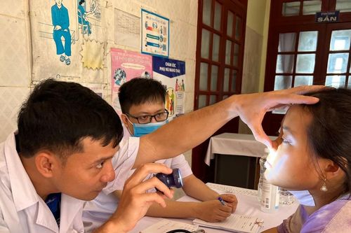 Chương trình tình nguyện 'Trái tim hồng' tại Si Ma Cai