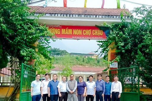 Đại sứ quán Ấn Độ làm việc tại huyện Mường Khương