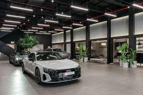Các hãng ô tô tìm cách giúp thời gian chờ sạc xe điện trở nên 'dễ thở'