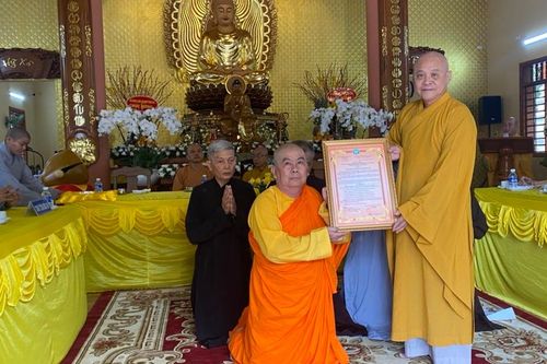 Bến Tre: Lễ trao quyết định bổ nhiệm Ban Hộ tự tịnh xá Linh Bửu nhiệm kỳ 2023-2026