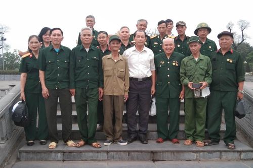 Hướng về nguồn cội