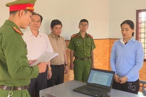 Nhân viên y tế lập khống phiếu giao hàng với Công ty Việt Á để tham ô tiền tỉ