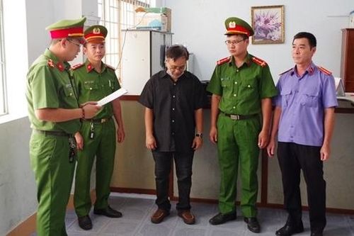 Bắt kế toán trưởng 'rút ruột' công quỹ hơn 2,6 tỷ đồng