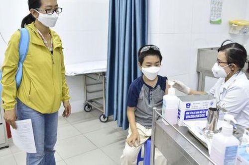TP.HCM: 185 ca mắc COVID-19 mới, 46 trường hợp cần hỗ trợ hô hấp chỉ trong một ngày