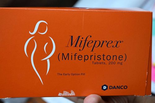 Tòa Tối cao Mỹ chính thức bước vào tranh cãi về thuốc mifepristone