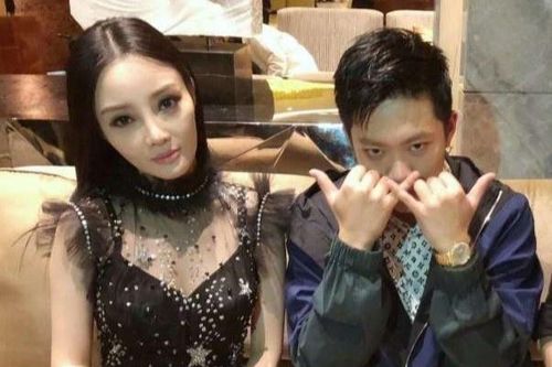 Tình cảnh bế tắc của rapper từng ngoại tình với Lý Tiểu Lộ