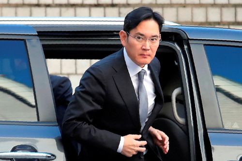 Chủ tịch Samsung sắp ghé thăm Apple, Google
