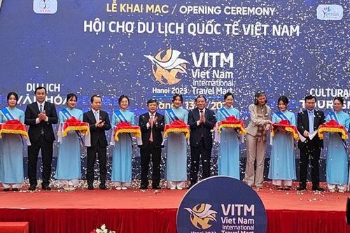 Cốt lõi vẫn là con người văn hóa