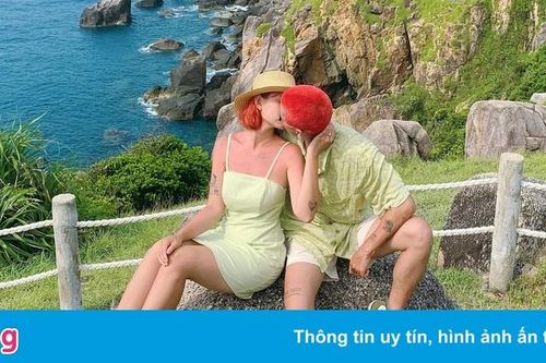 Ngưỡng mộ cặp đôi 'dành cả thanh xuân du lịch cùng nhau'