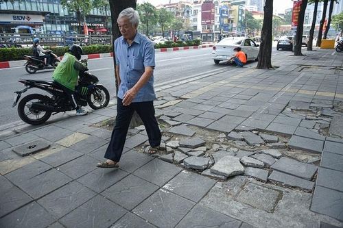Không theo phong trào...