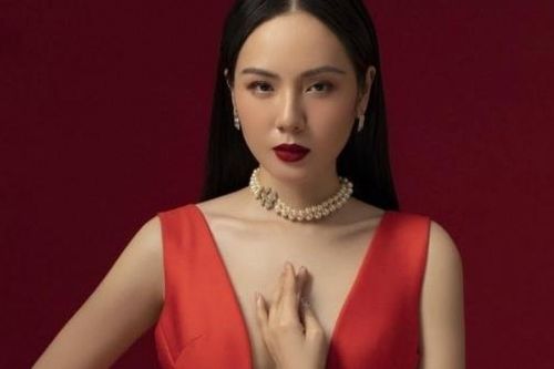 Ngắm nhan sắc Phương Linh - nữ ca sĩ có đời tư bí ẩn nhất nhì showbiz Việt