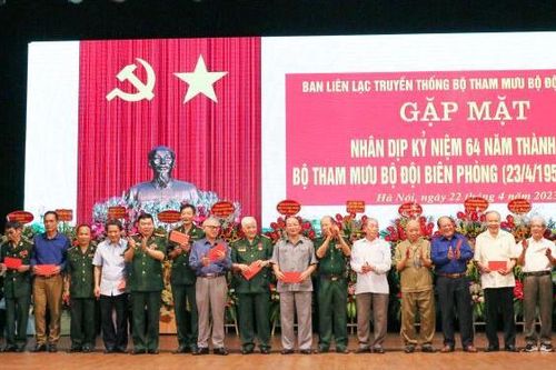Gặp mặt kỷ niệm 64 năm Ngày Truyền thống Bộ Tham mưu BĐBP