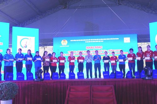 Dành 30 tỷ đồng chăm lo cho người lao động trong Tháng Công nhân