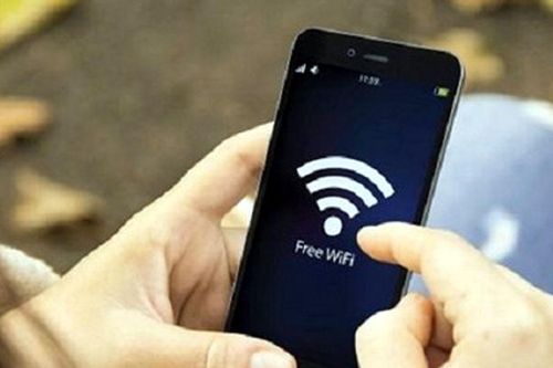 Nguy cơ mất tiền khi chuyển khoản bằng wifi công cộng