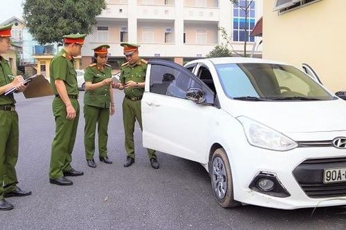 Bắt nghi phạm cướp taxi ở Hà Nam