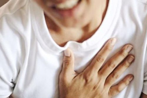 Nguyên nhân khiến người phụ nữ khó thở kéo dài, cổ to bất thường