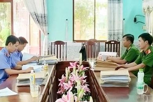 Trực tiếp kiểm sát việc tiếp nhận, giải quyết tố giác, tin báo về tội phạm
