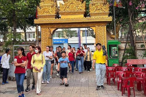 Độc đáo mô hình du lịch Free Walking Tour tại Cần Thơ