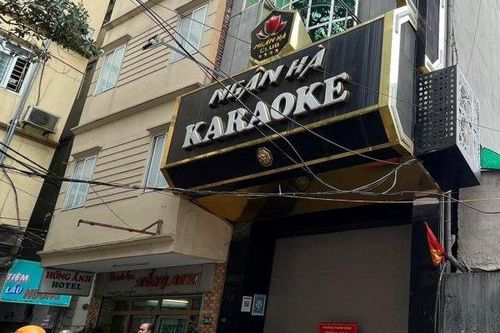 Hà Nội: Phạt 180 triệu đồng cơ sở karaoke có múa thoát y