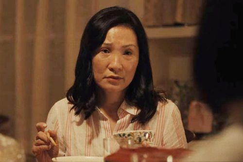 Nghệ sĩ hài nổi tiếng Vbiz đóng phim Hollywood: Đổ vỡ hôn nhân sau 24 năm, nhan sắc như 'lão hóa ngược'