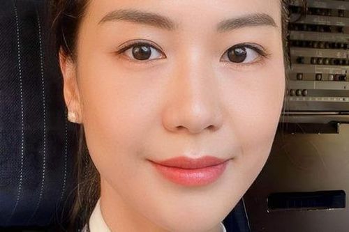 Nhan sắc tuổi 36 của cơ trưởng Huỳnh Lý Đông Phương