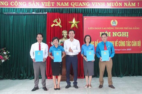 Liên đoàn Lao động thành phố công bố quyết định về công tác cán bộ