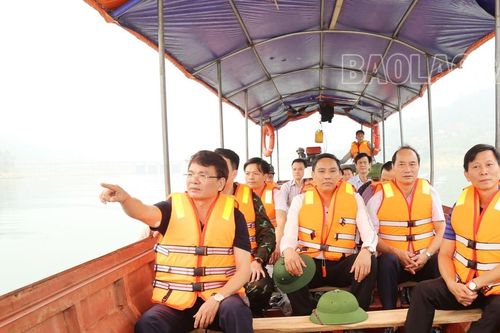 Thường trực Tỉnh ủy khảo sát vị trí xây dựng một số dự án tại huyện Si Ma Cai