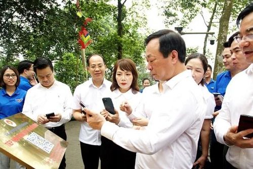 Khu di tích lịch sử Đền Hùng: Khánh thành công trình thanh niên về chuyển đổi số