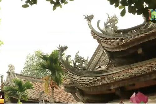 Khai hội chùa Tây Phương