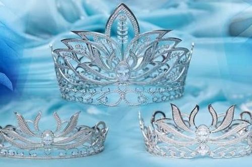 Bé gái 10 tuổi thiết kế vương miện Hoa hậu Du lịch bản sắc Việt Nam