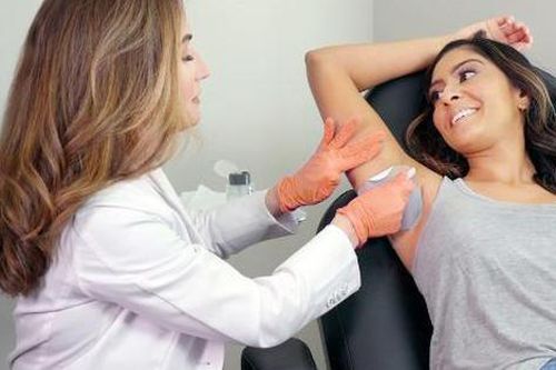 Miếng dán mới trị mồ hôi nách trong 3 phút