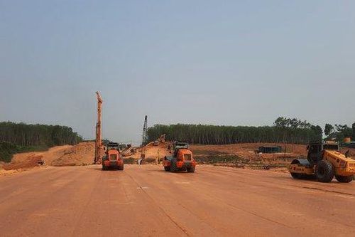Dự án cao tốc Vạn Ninh – Cam Lộ đang 'mắc' vì mặt bằng chưa được giải phóng